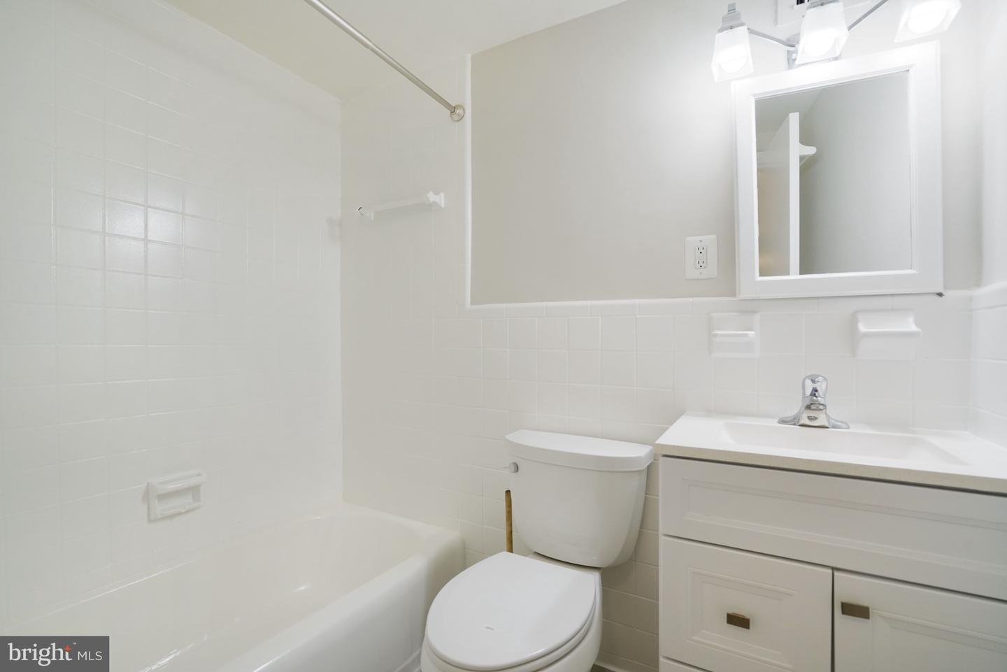3515 WASHINGTON BLVD #207, ARLINGTON, Virginia 22201, 1 Bedroom Bedrooms, ,1 BathroomBathrooms,Residential,For sale,3515 WASHINGTON BLVD #207,VAAR2067320 MLS # VAAR2067320