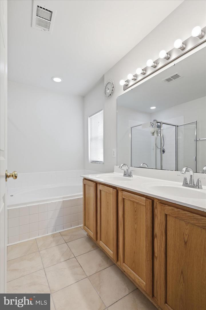 7967 WILLIAM AUGUSTUS CT, LORTON, Virginia 22079, 5 Bedrooms Bedrooms, ,3 BathroomsBathrooms,Residential,For sale,7967 WILLIAM AUGUSTUS CT,VAFX2284178 MLS # VAFX2284178