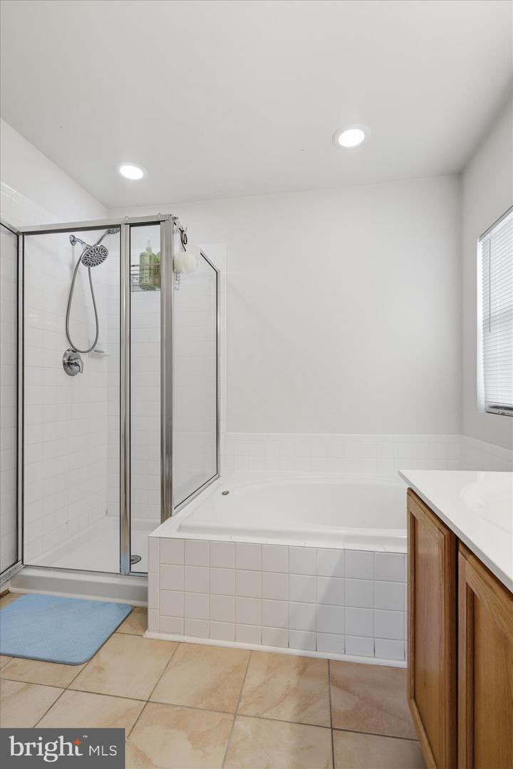 7967 WILLIAM AUGUSTUS CT, LORTON, Virginia 22079, 5 Bedrooms Bedrooms, ,3 BathroomsBathrooms,Residential,For sale,7967 WILLIAM AUGUSTUS CT,VAFX2284178 MLS # VAFX2284178