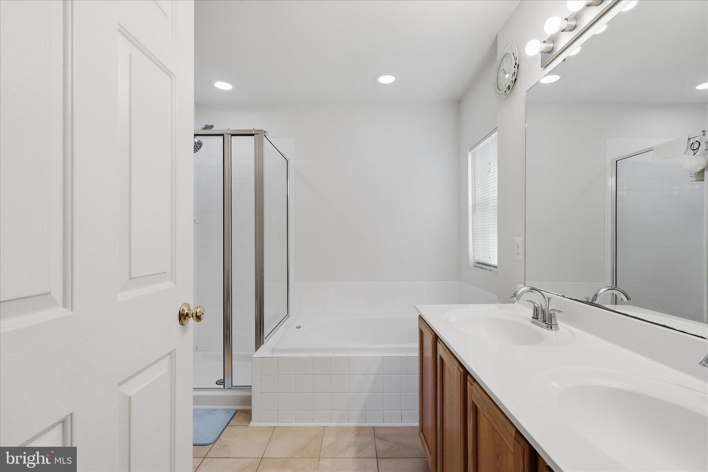 7967 WILLIAM AUGUSTUS CT, LORTON, Virginia 22079, 5 Bedrooms Bedrooms, ,3 BathroomsBathrooms,Residential,For sale,7967 WILLIAM AUGUSTUS CT,VAFX2284178 MLS # VAFX2284178