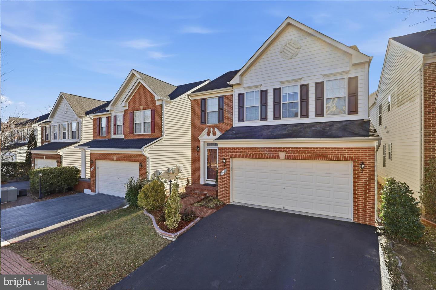 7967 WILLIAM AUGUSTUS CT, LORTON, Virginia 22079, 5 Bedrooms Bedrooms, ,3 BathroomsBathrooms,Residential,For sale,7967 WILLIAM AUGUSTUS CT,VAFX2284178 MLS # VAFX2284178