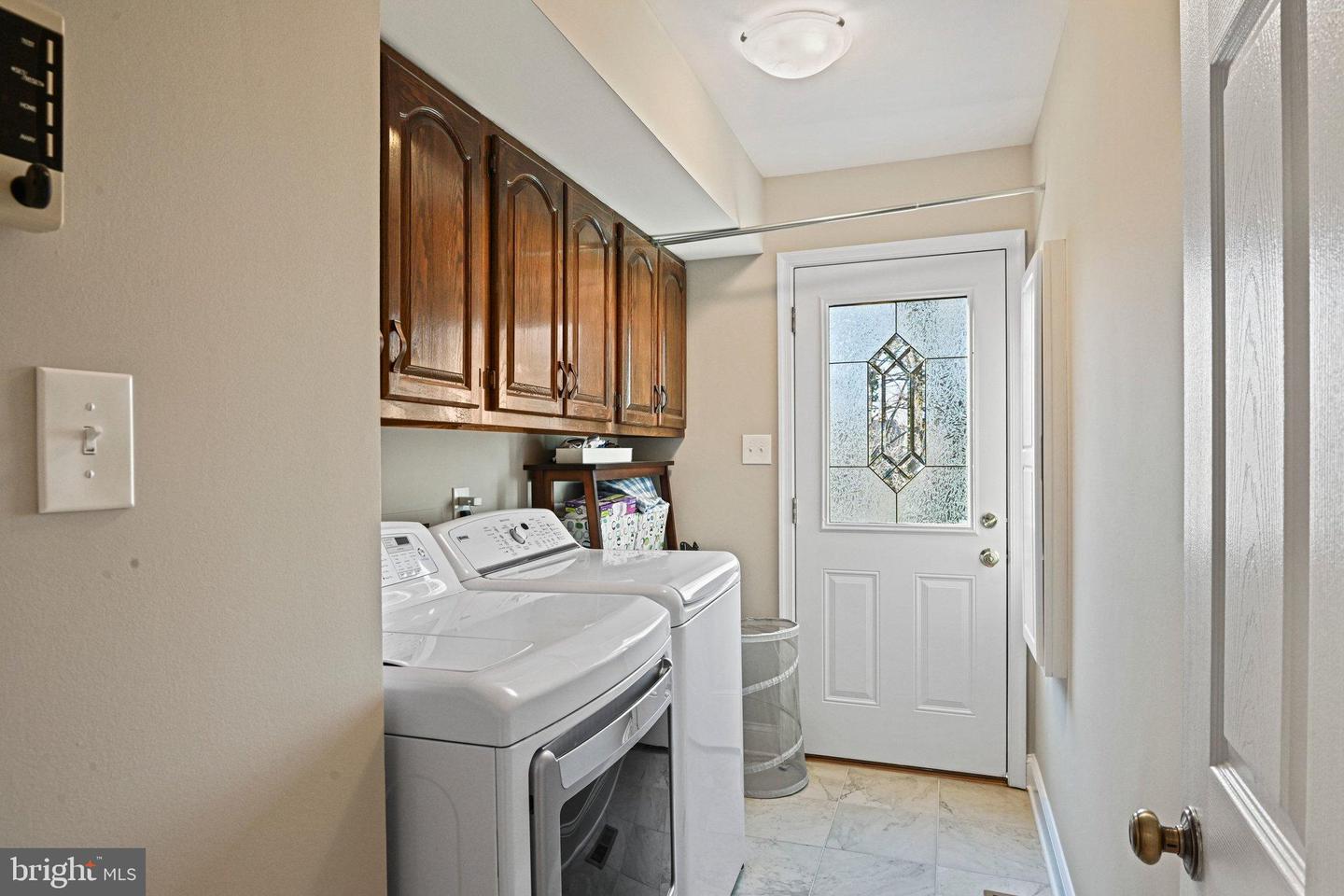 2707 GLENCROFT RD, VIENNA, Virginia 22181, 4 Bedrooms Bedrooms, 17 Rooms Rooms,3 BathroomsBathrooms,Residential,For sale,2707 GLENCROFT RD,VAFX2284180 MLS # VAFX2284180 2707 GLENCROFT RD, VIENNA, Virginia 22181, 4 Bedrooms Bedrooms, 17 Rooms Rooms,3 BathroomsBathrooms,Residential,For sale,2707 GLENCROFT RD,VAFX2284180 MLS # VAFX2284180