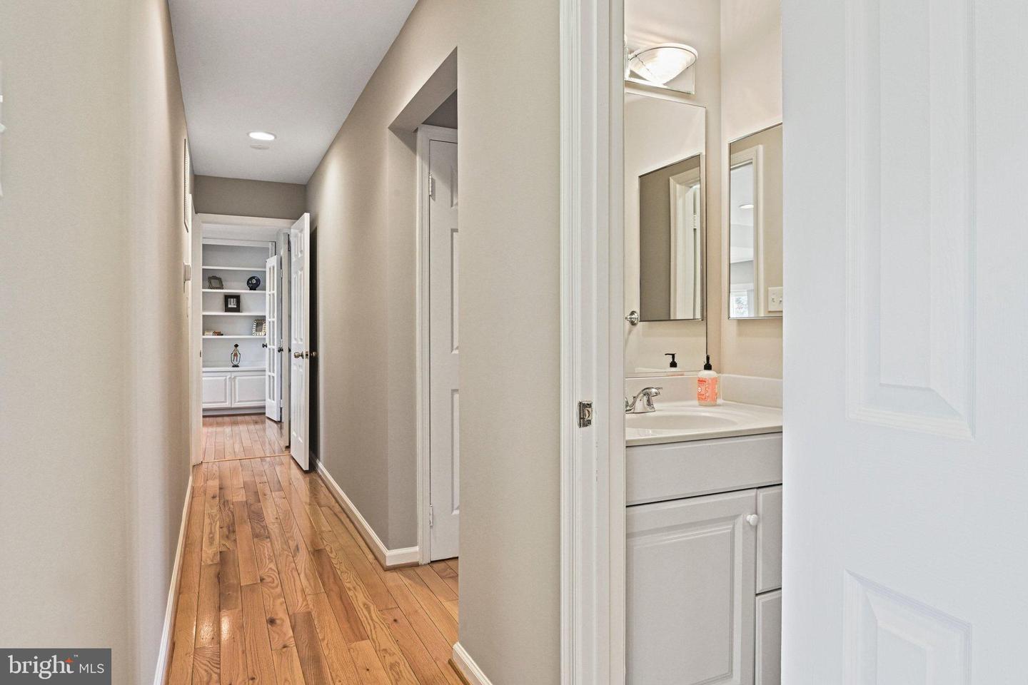 2707 GLENCROFT RD, VIENNA, Virginia 22181, 4 Bedrooms Bedrooms, 17 Rooms Rooms,3 BathroomsBathrooms,Residential,For sale,2707 GLENCROFT RD,VAFX2284180 MLS # VAFX2284180 2707 GLENCROFT RD, VIENNA, Virginia 22181, 4 Bedrooms Bedrooms, 17 Rooms Rooms,3 BathroomsBathrooms,Residential,For sale,2707 GLENCROFT RD,VAFX2284180 MLS # VAFX2284180