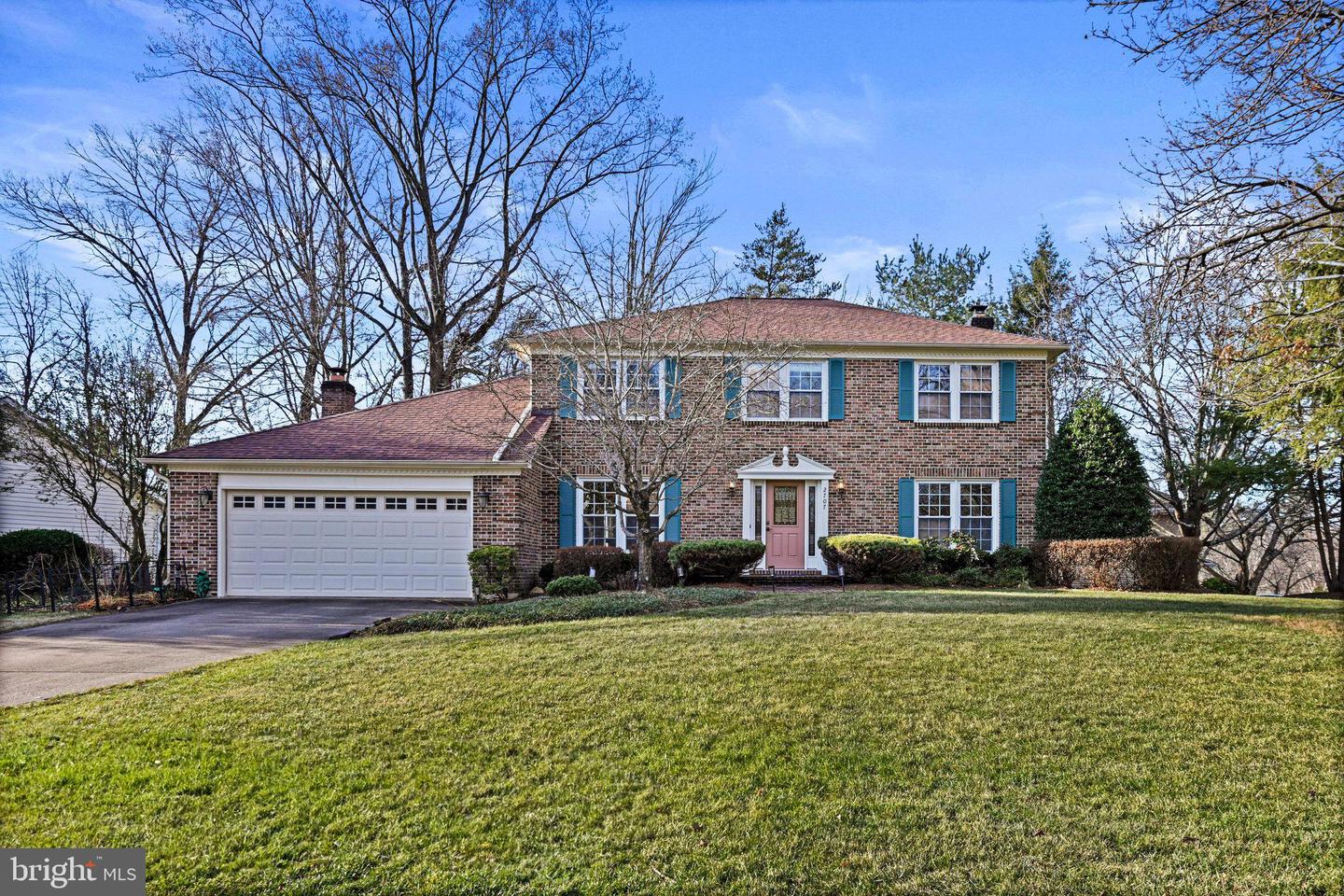 2707 GLENCROFT RD, VIENNA, Virginia 22181, 4 Bedrooms Bedrooms, 17 Rooms Rooms,3 BathroomsBathrooms,Residential,For sale,2707 GLENCROFT RD,VAFX2284180 MLS # VAFX2284180 2707 GLENCROFT RD, VIENNA, Virginia 22181, 4 Bedrooms Bedrooms, 17 Rooms Rooms,3 BathroomsBathrooms,Residential,For sale,2707 GLENCROFT RD,VAFX2284180 MLS # VAFX2284180