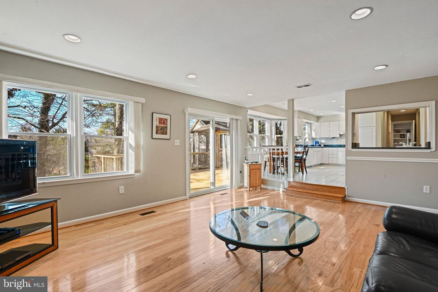 2707 GLENCROFT RD, VIENNA, Virginia 22181, 4 Bedrooms Bedrooms, 17 Rooms Rooms,3 BathroomsBathrooms,Residential,For sale,2707 GLENCROFT RD,VAFX2284180 MLS # VAFX2284180 2707 GLENCROFT RD, VIENNA, Virginia 22181, 4 Bedrooms Bedrooms, 17 Rooms Rooms,3 BathroomsBathrooms,Residential,For sale,2707 GLENCROFT RD,VAFX2284180 MLS # VAFX2284180