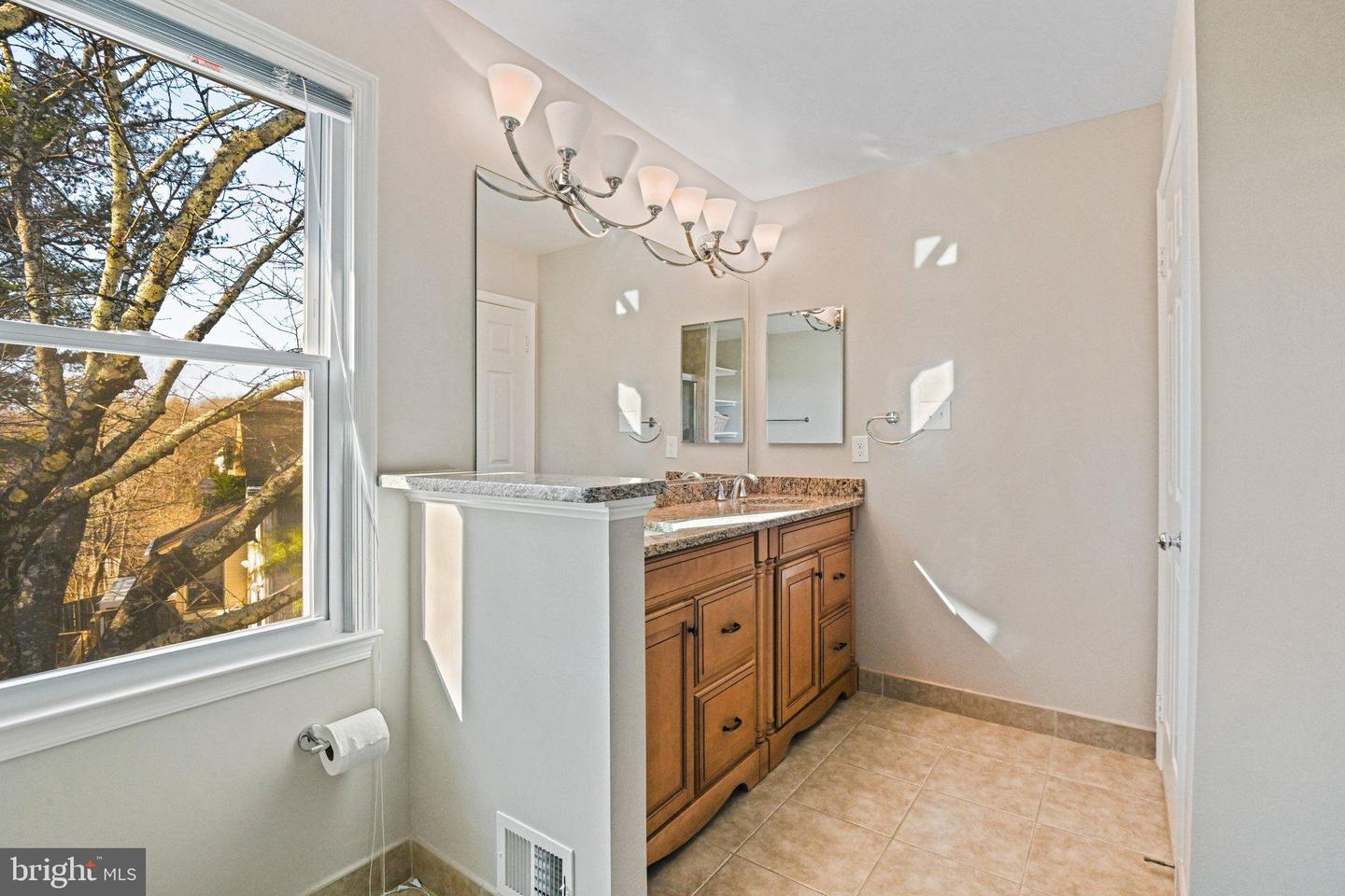 2707 GLENCROFT RD, VIENNA, Virginia 22181, 4 Bedrooms Bedrooms, 17 Rooms Rooms,3 BathroomsBathrooms,Residential,For sale,2707 GLENCROFT RD,VAFX2284180 MLS # VAFX2284180 2707 GLENCROFT RD, VIENNA, Virginia 22181, 4 Bedrooms Bedrooms, 17 Rooms Rooms,3 BathroomsBathrooms,Residential,For sale,2707 GLENCROFT RD,VAFX2284180 MLS # VAFX2284180