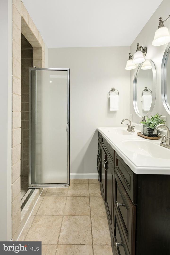 7231 TYLER AVE, FALLS CHURCH, Virginia 22042, 4 Bedrooms Bedrooms, ,3 BathroomsBathrooms,Residential,For sale,7231 TYLER AVE,VAFX2284502 MLS # VAFX2284502 7231 TYLER AVE, FALLS CHURCH, Virginia 22042, 4 Bedrooms Bedrooms, ,3 BathroomsBathrooms,Residential,For sale,7231 TYLER AVE,VAFX2284502 MLS # VAFX2284502