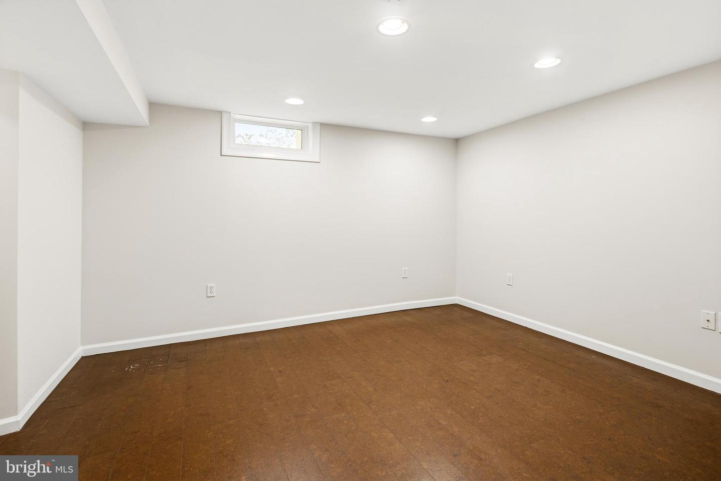 7231 TYLER AVE, FALLS CHURCH, Virginia 22042, 4 Bedrooms Bedrooms, ,3 BathroomsBathrooms,Residential,For sale,7231 TYLER AVE,VAFX2284502 MLS # VAFX2284502 7231 TYLER AVE, FALLS CHURCH, Virginia 22042, 4 Bedrooms Bedrooms, ,3 BathroomsBathrooms,Residential,For sale,7231 TYLER AVE,VAFX2284502 MLS # VAFX2284502