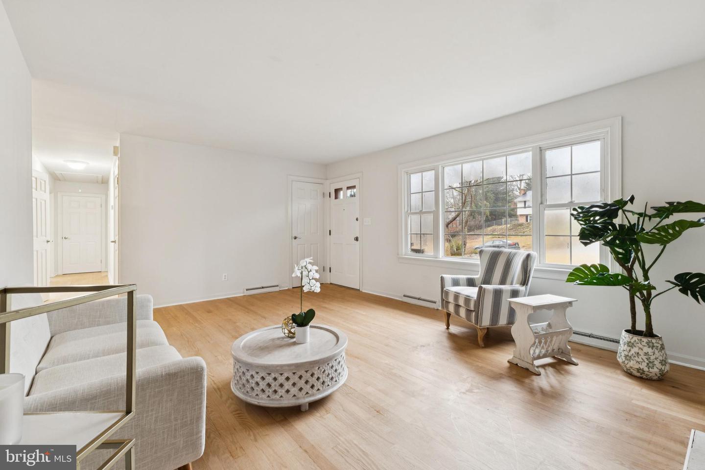 28 RIDGEMORE CIR, FREDERICKSBURG, Virginia 22405, 3 Bedrooms Bedrooms, ,3 BathroomsBathrooms,Residential,For sale,28 RIDGEMORE CIR,VAST2045088 MLS # VAST2045088