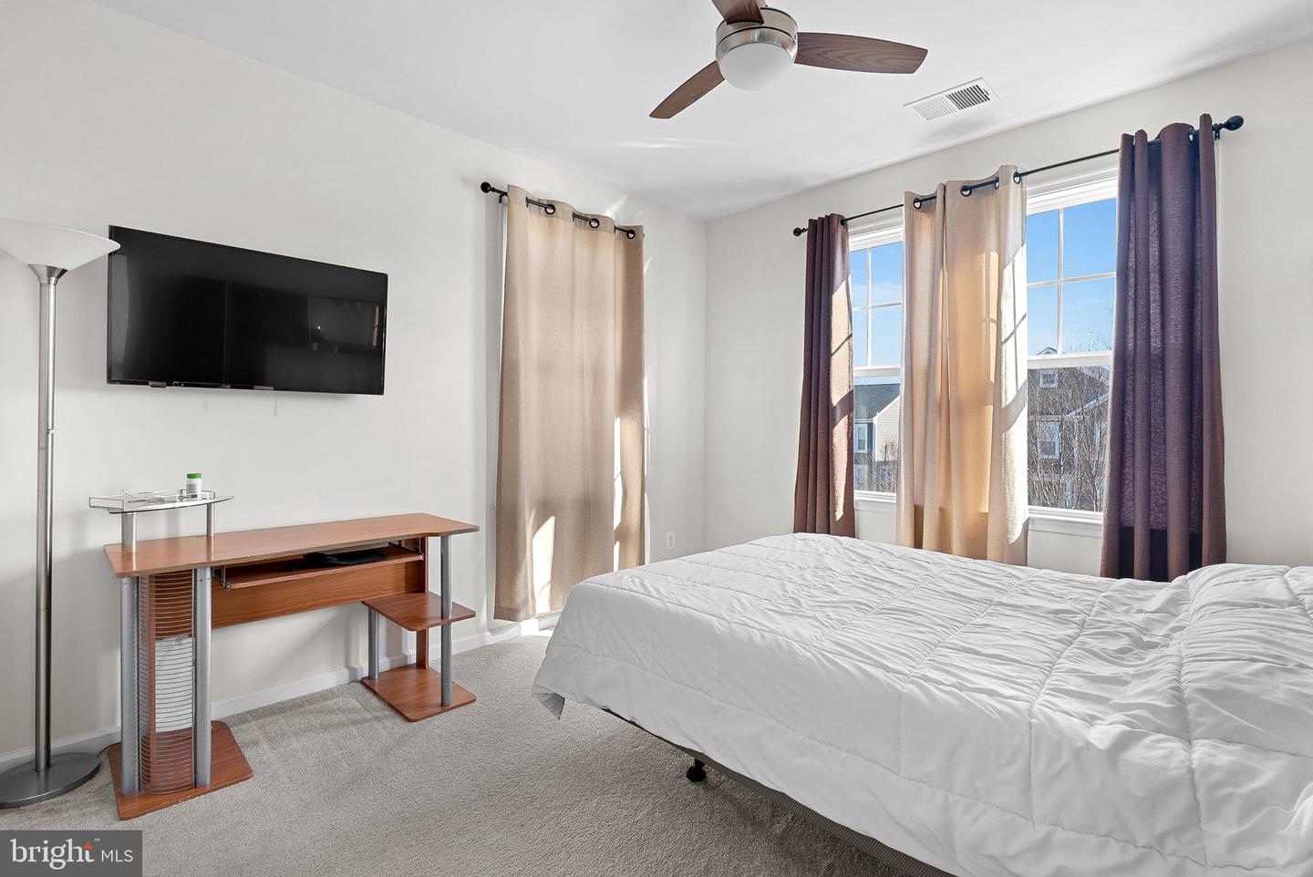 1010 THEMIS ST SE, LEESBURG, Virginia 20175, 6 Bedrooms Bedrooms, ,6 BathroomsBathrooms,Residential,For sale,1010 THEMIS ST SE,VALO2113586 MLS # VALO2113586