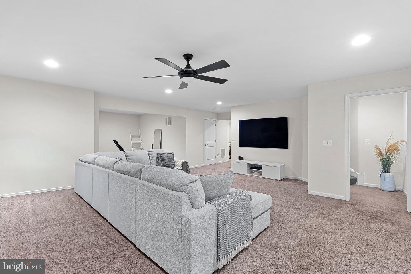 1010 THEMIS ST SE, LEESBURG, Virginia 20175, 6 Bedrooms Bedrooms, ,6 BathroomsBathrooms,Residential,For sale,1010 THEMIS ST SE,VALO2113586 MLS # VALO2113586