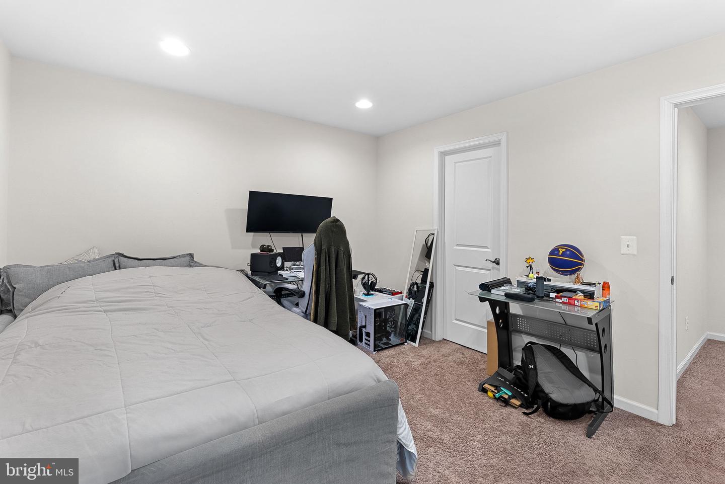 1010 THEMIS ST SE, LEESBURG, Virginia 20175, 6 Bedrooms Bedrooms, ,6 BathroomsBathrooms,Residential,For sale,1010 THEMIS ST SE,VALO2113586 MLS # VALO2113586