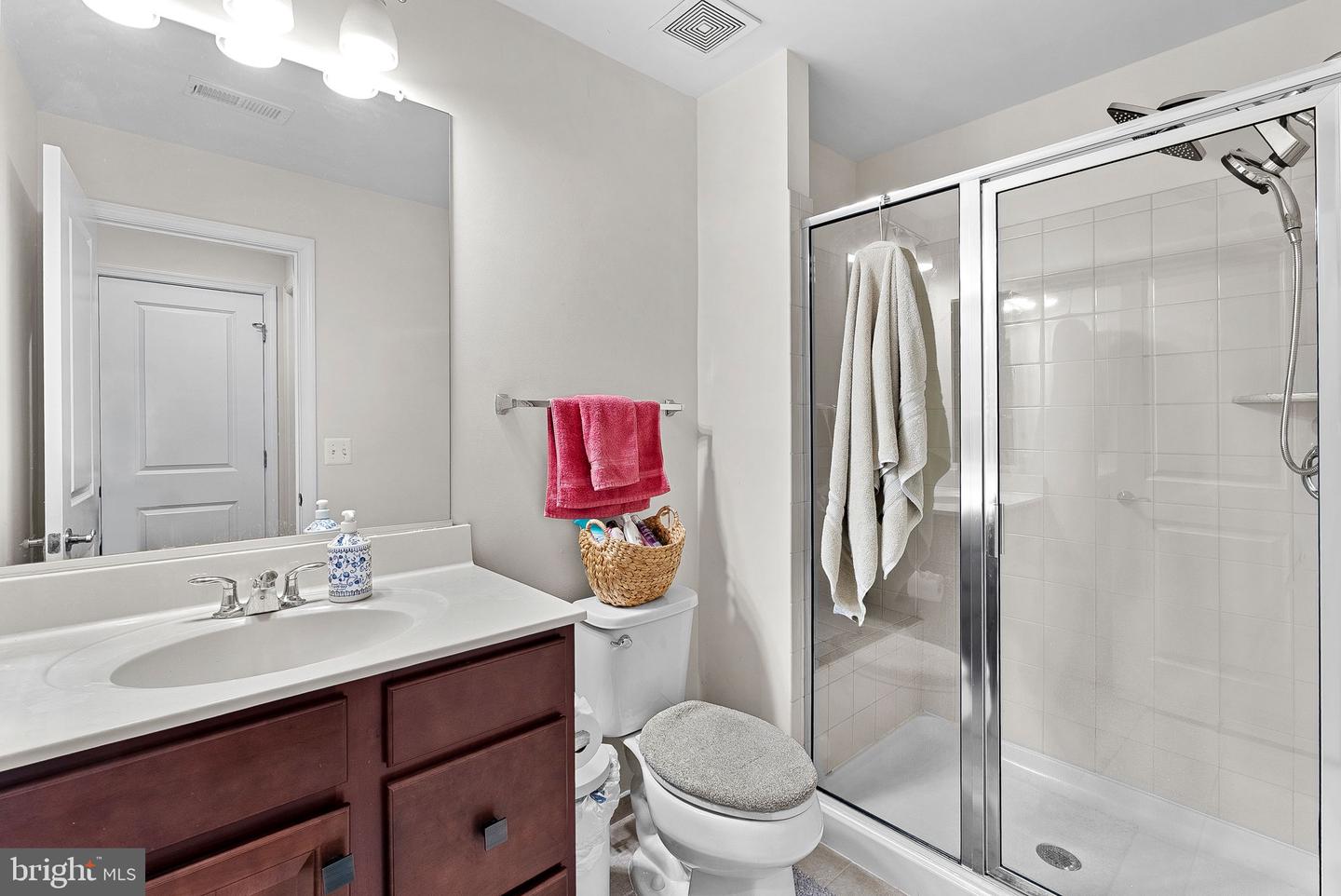 1010 THEMIS ST SE, LEESBURG, Virginia 20175, 6 Bedrooms Bedrooms, ,6 BathroomsBathrooms,Residential,For sale,1010 THEMIS ST SE,VALO2113586 MLS # VALO2113586