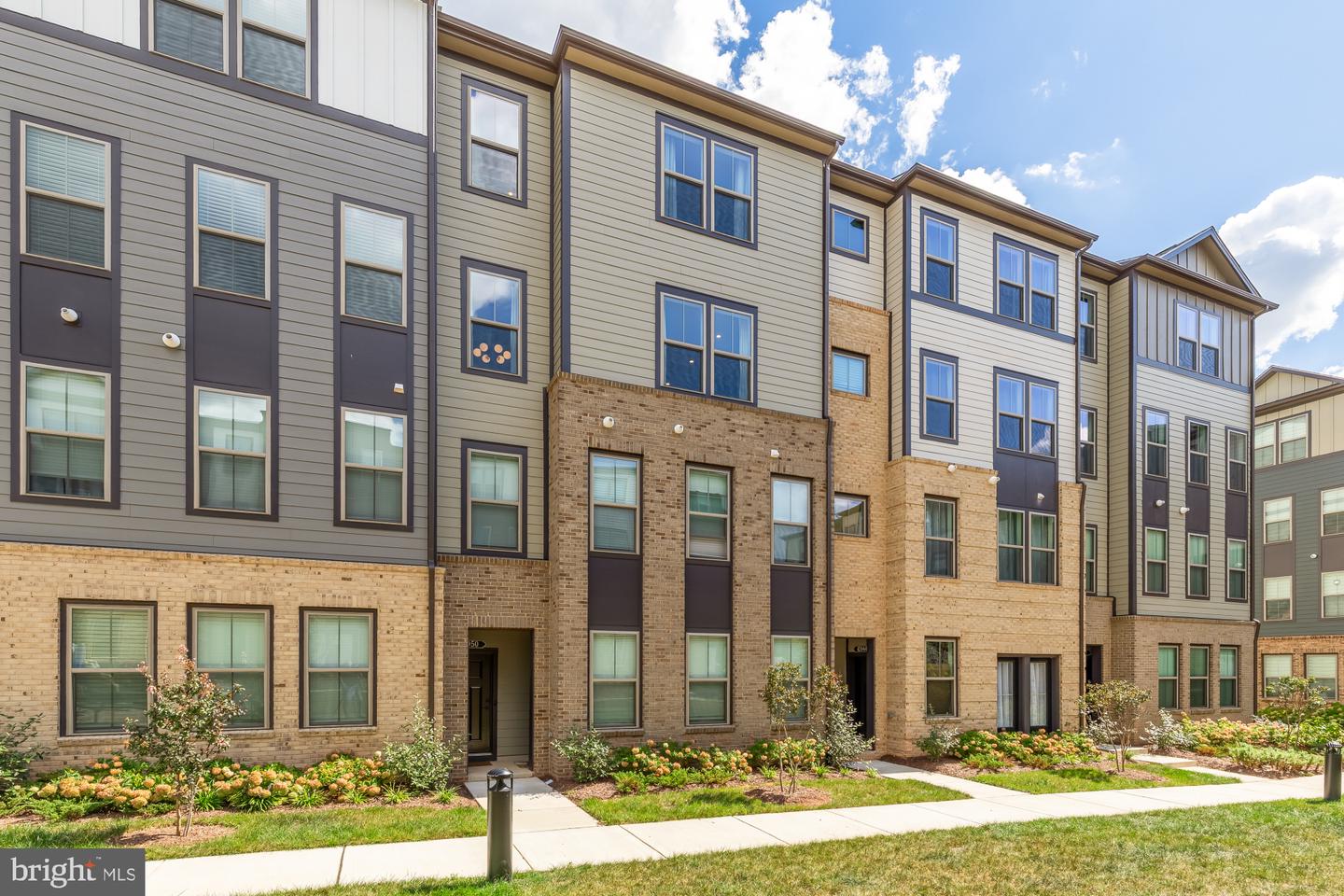 45950 RAVEN TER, STERLING, Virginia 20165, 3 Bedrooms Bedrooms, ,2 BathroomsBathrooms,Residential,For sale,45950 RAVEN TER,VALO2113594 MLS # VALO2113594