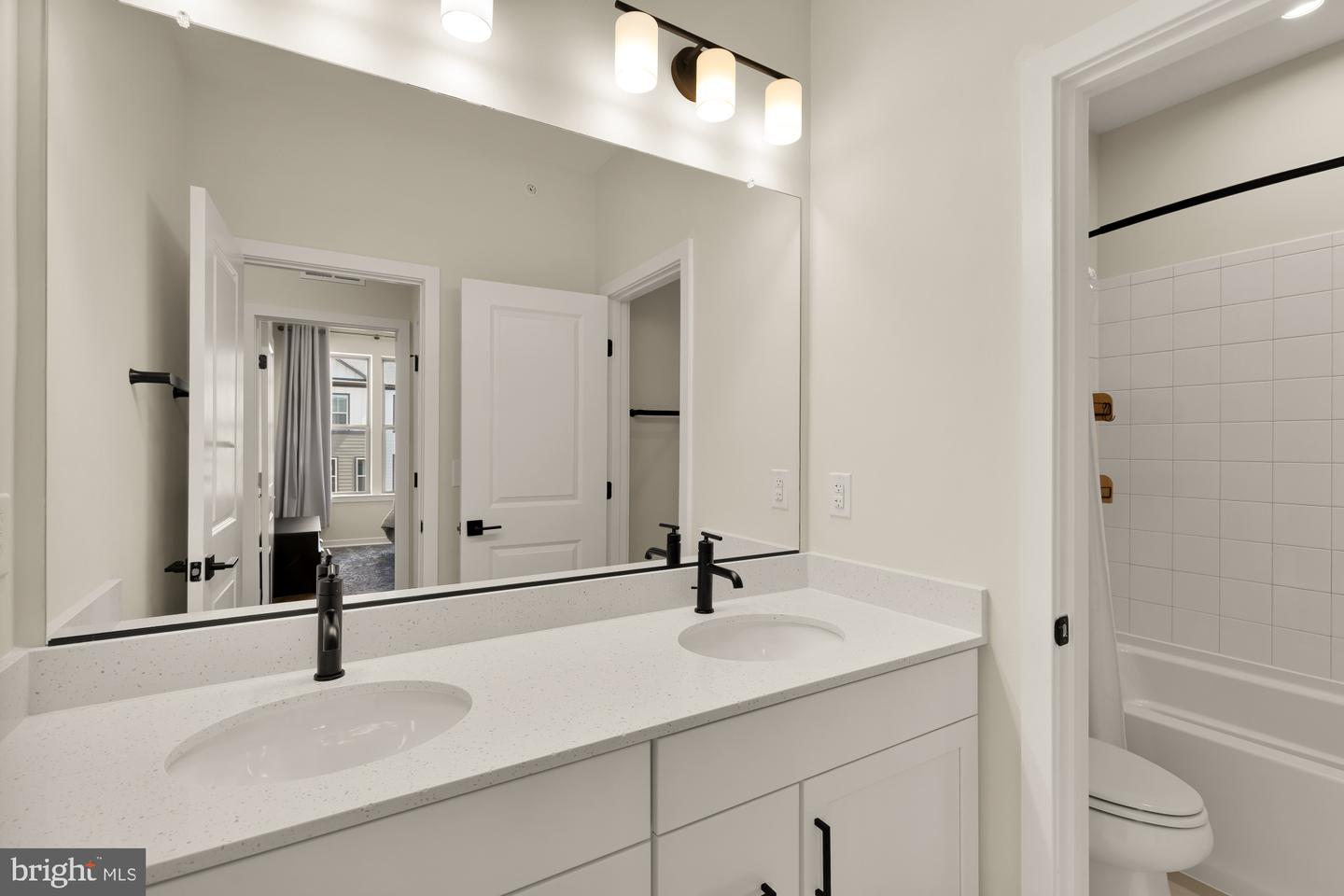 45950 RAVEN TER, STERLING, Virginia 20165, 3 Bedrooms Bedrooms, ,2 BathroomsBathrooms,Residential,For sale,45950 RAVEN TER,VALO2113594 MLS # VALO2113594