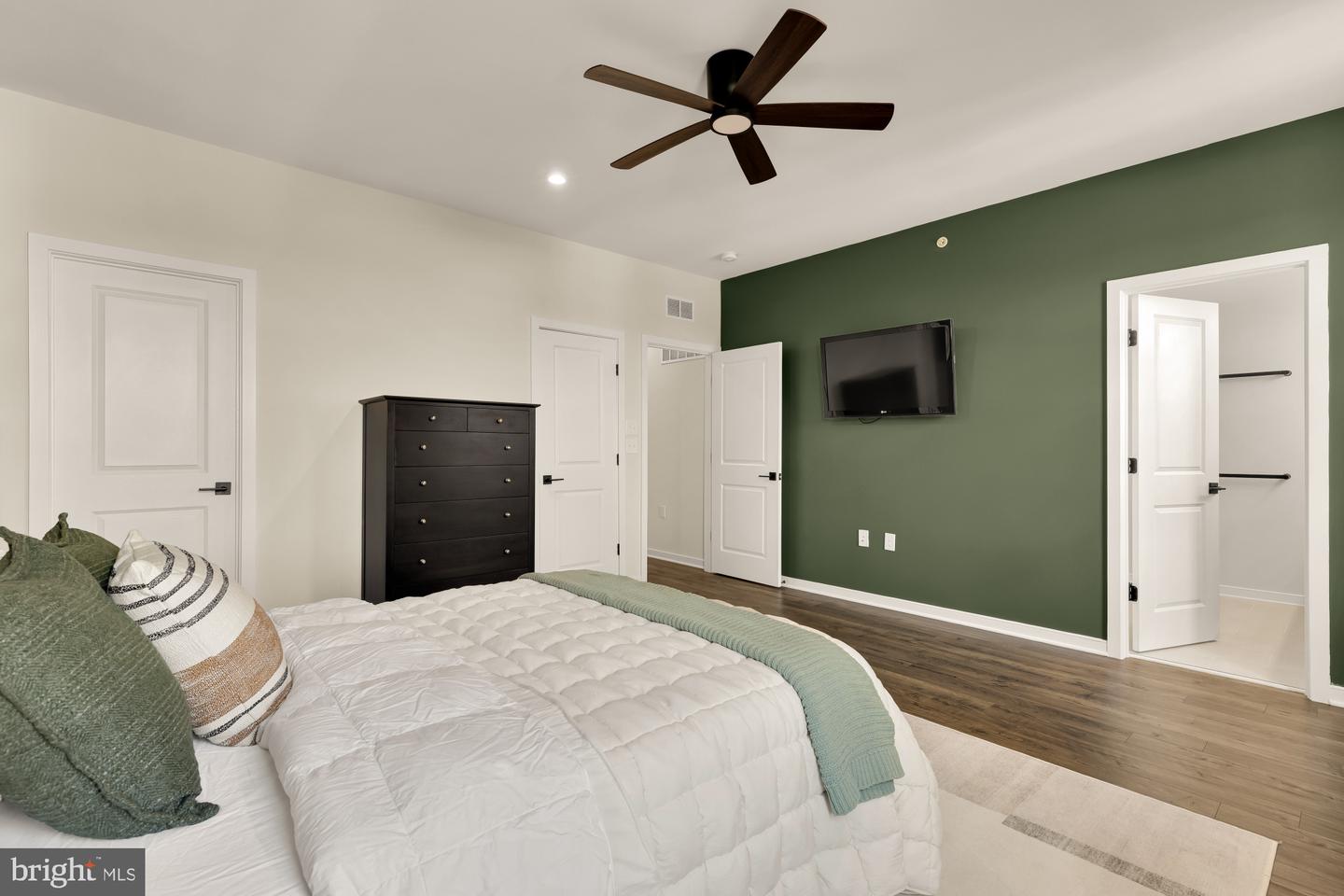 45950 RAVEN TER, STERLING, Virginia 20165, 3 Bedrooms Bedrooms, ,2 BathroomsBathrooms,Residential,For sale,45950 RAVEN TER,VALO2113594 MLS # VALO2113594