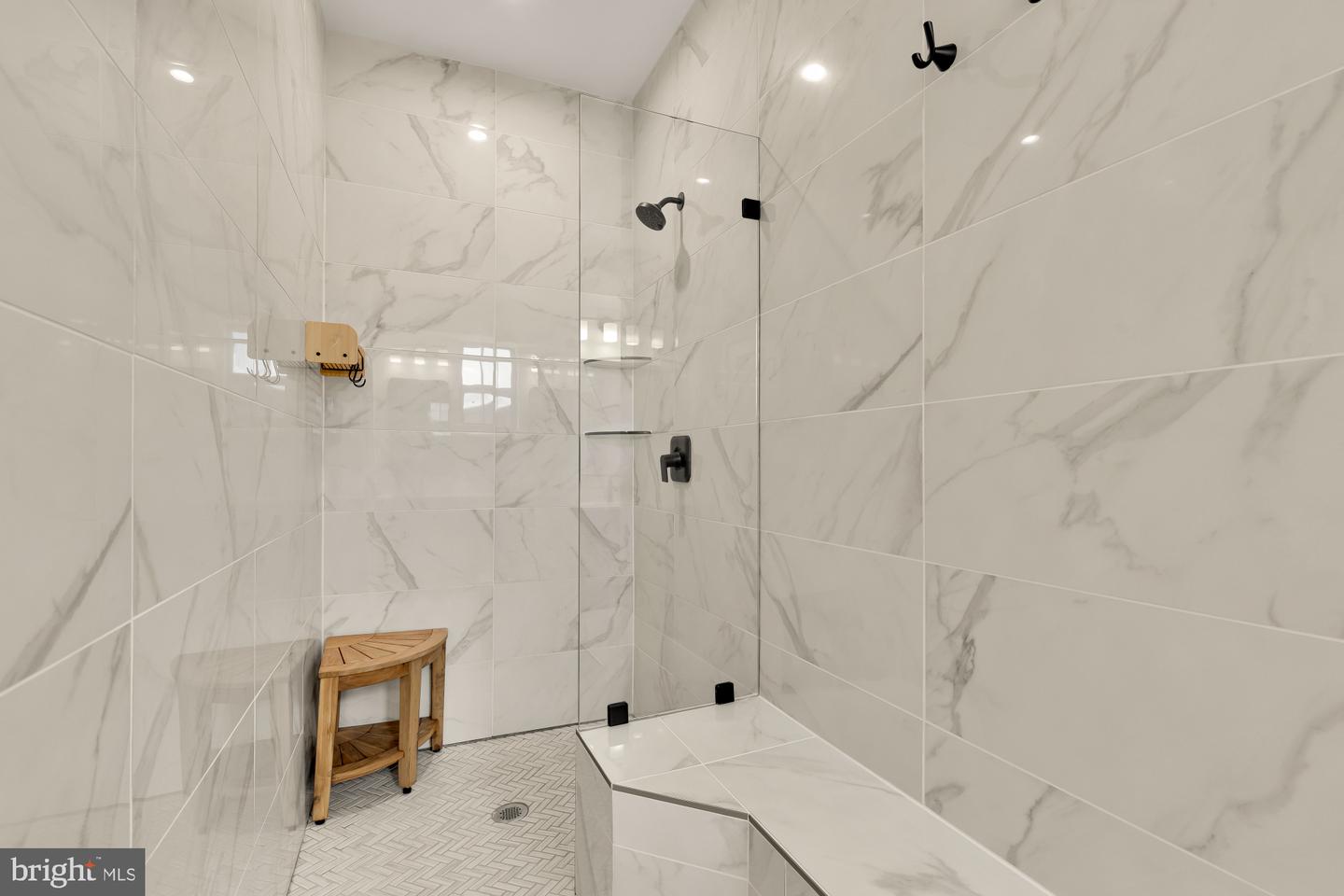 45950 RAVEN TER, STERLING, Virginia 20165, 3 Bedrooms Bedrooms, ,2 BathroomsBathrooms,Residential,For sale,45950 RAVEN TER,VALO2113594 MLS # VALO2113594