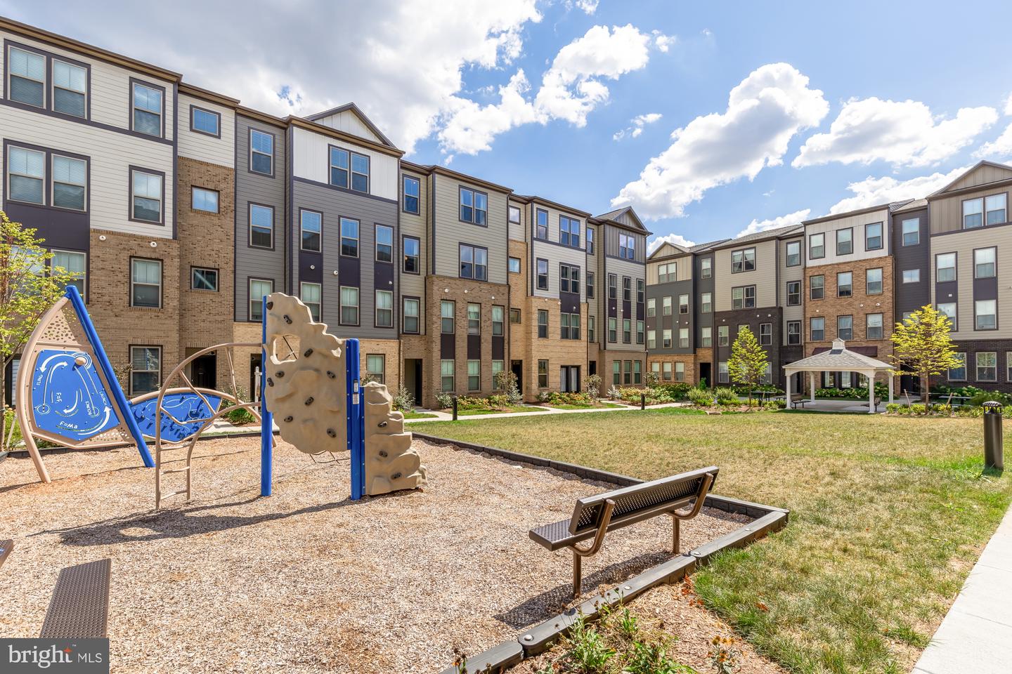 45950 RAVEN TER, STERLING, Virginia 20165, 3 Bedrooms Bedrooms, ,2 BathroomsBathrooms,Residential,For sale,45950 RAVEN TER,VALO2113594 MLS # VALO2113594