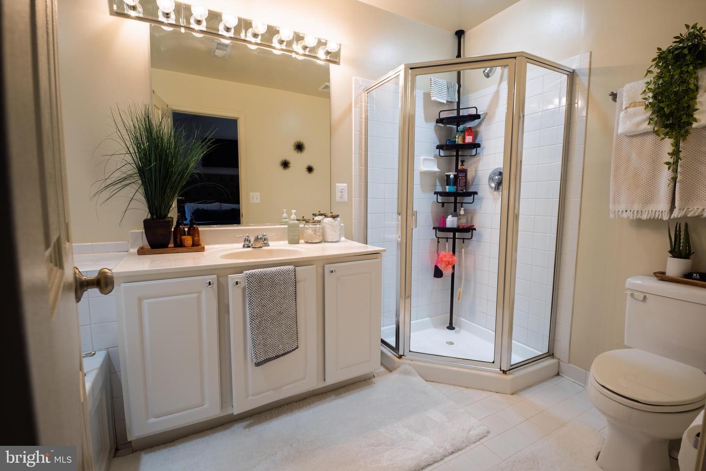 816 FAIRVIEW VILLAGE CT, CULPEPER, Virginia 22701, 3 Bedrooms Bedrooms, 12 Rooms Rooms,3 BathroomsBathrooms,Residential,For sale,816 FAIRVIEW VILLAGE CT,VACU2012358 MLS # VACU2012358