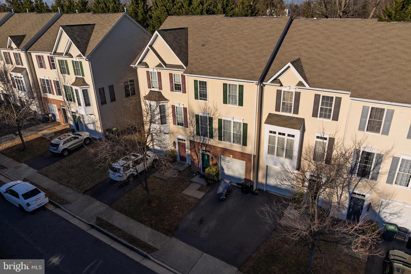 816 FAIRVIEW VILLAGE CT, CULPEPER, Virginia 22701, 3 Bedrooms Bedrooms, 12 Rooms Rooms,3 BathroomsBathrooms,Residential,For sale,816 FAIRVIEW VILLAGE CT,VACU2012358 MLS # VACU2012358