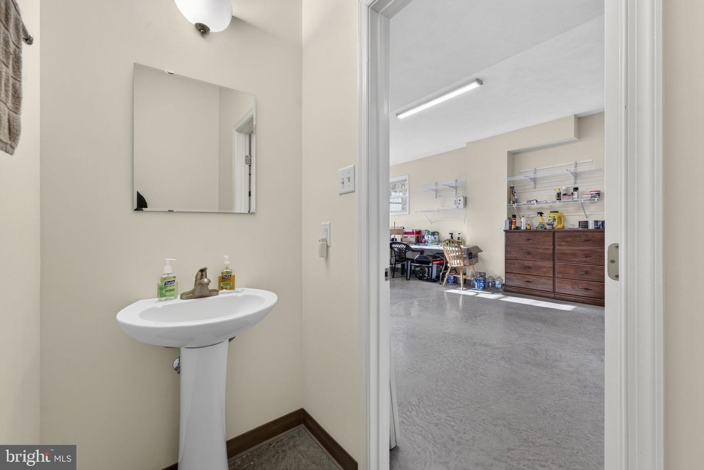 317 CROW DR, WINCHESTER, Virginia 22602, 2 Bedrooms Bedrooms, ,1 BathroomBathrooms,Residential,For sale,317 CROW DR,VAFV2038810 MLS # VAFV2038810