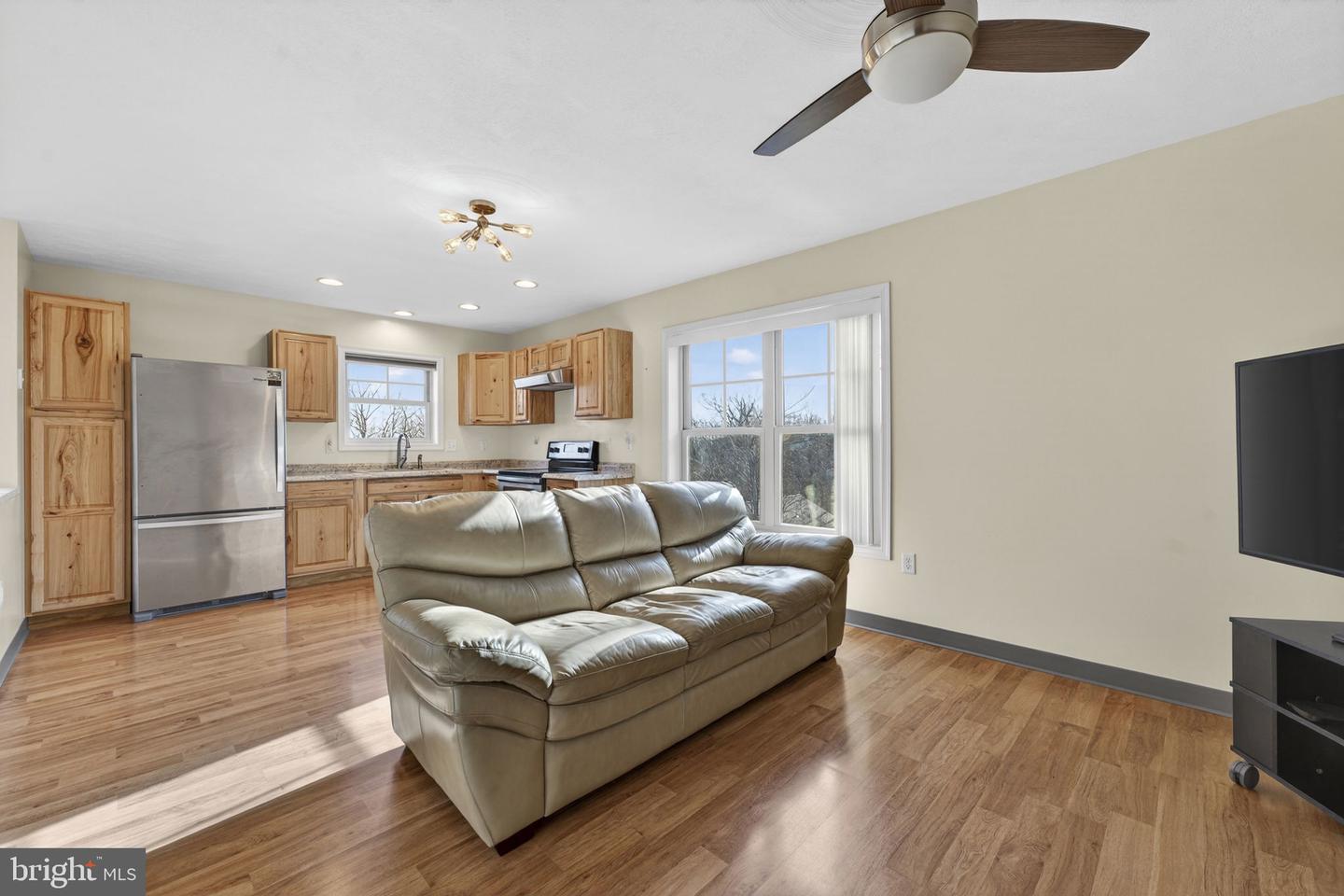 317 CROW DR, WINCHESTER, Virginia 22602, 2 Bedrooms Bedrooms, ,1 BathroomBathrooms,Residential,For sale,317 CROW DR,VAFV2038810 MLS # VAFV2038810