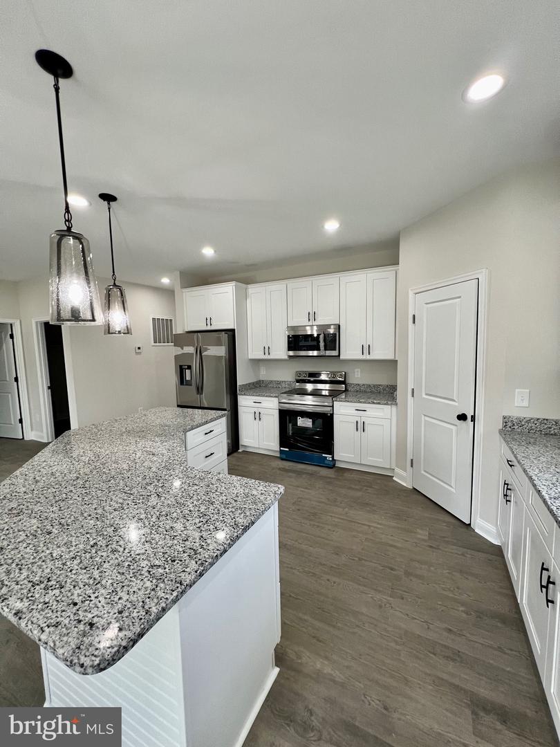 192 WOODMOUNT DR, COLONIAL BEACH, Virginia 22443, 3 Bedrooms Bedrooms, ,3 BathroomsBathrooms,Residential,For sale,192 WOODMOUNT DR,VAWE2010352 MLS # VAWE2010352