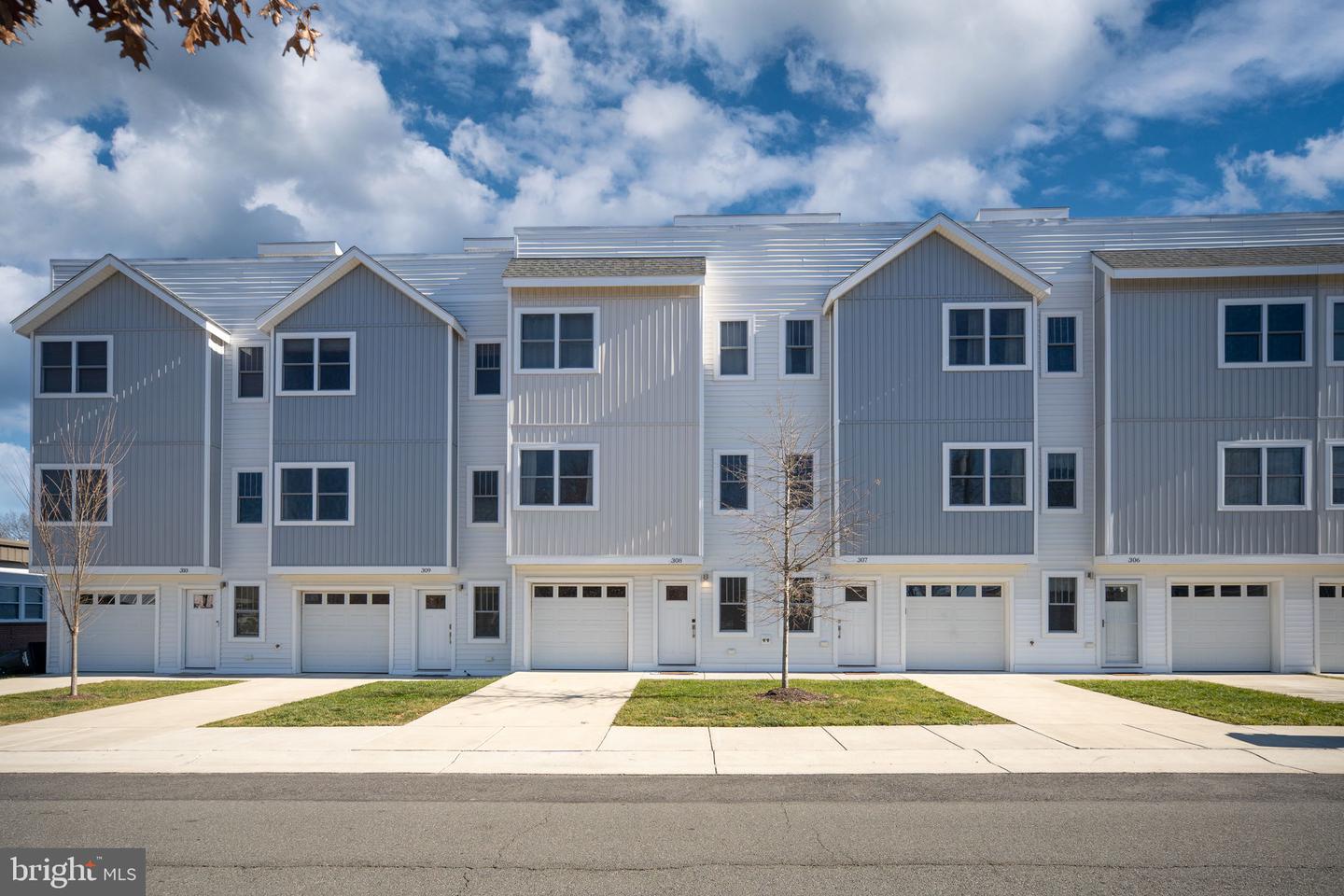 308 DOUGLAS AVE, COLONIAL BEACH, Virginia 22443, 4 Bedrooms Bedrooms, ,3 BathroomsBathrooms,Residential,For sale,308 DOUGLAS AVE,VAWE2010358 MLS # VAWE2010358