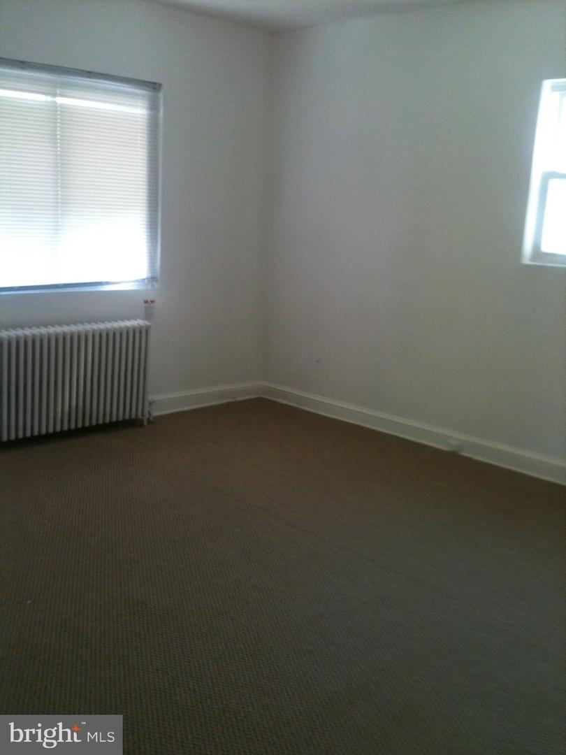 507 OAKWOOD ST SE, WASHINGTON, District Of Columbia 20032, 3 Bedrooms Bedrooms, ,2 BathroomsBathrooms,Residential,For sale,507 OAKWOOD ST SE,DCDC2240840 MLS # DCDC2240840