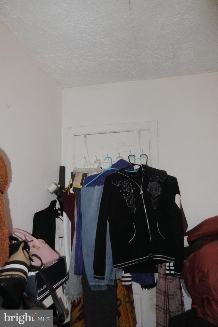 507 OAKWOOD ST SE, WASHINGTON, District Of Columbia 20032, 3 Bedrooms Bedrooms, ,2 BathroomsBathrooms,Residential,For sale,507 OAKWOOD ST SE,DCDC2240840 MLS # DCDC2240840