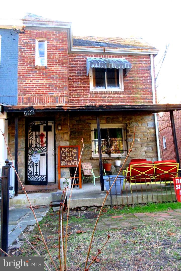 507 OAKWOOD ST SE, WASHINGTON, District Of Columbia 20032, 3 Bedrooms Bedrooms, ,2 BathroomsBathrooms,Residential,For sale,507 OAKWOOD ST SE,DCDC2240840 MLS # DCDC2240840