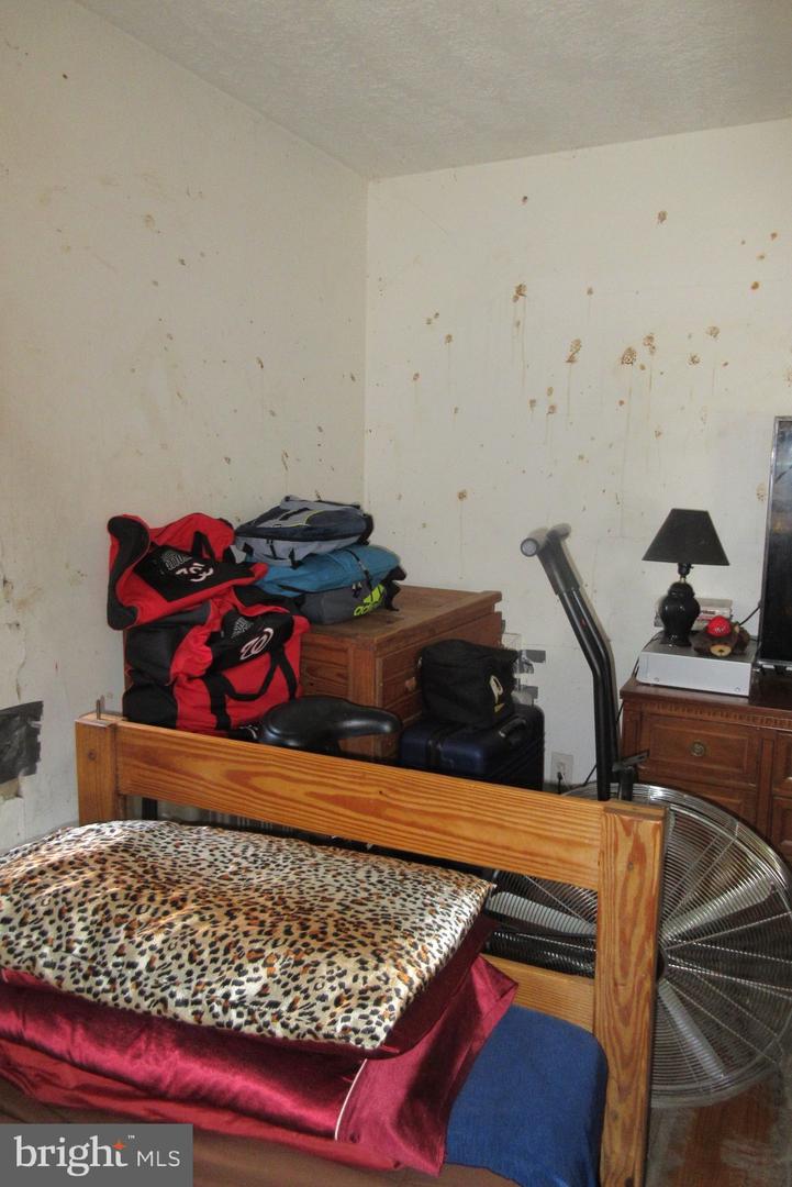 507 OAKWOOD ST SE, WASHINGTON, District Of Columbia 20032, 3 Bedrooms Bedrooms, ,2 BathroomsBathrooms,Residential,For sale,507 OAKWOOD ST SE,DCDC2240840 MLS # DCDC2240840