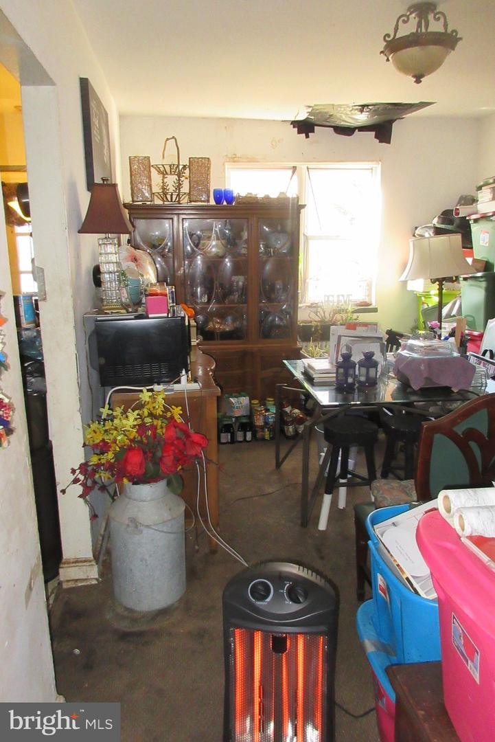 507 OAKWOOD ST SE, WASHINGTON, District Of Columbia 20032, 3 Bedrooms Bedrooms, ,2 BathroomsBathrooms,Residential,For sale,507 OAKWOOD ST SE,DCDC2240840 MLS # DCDC2240840