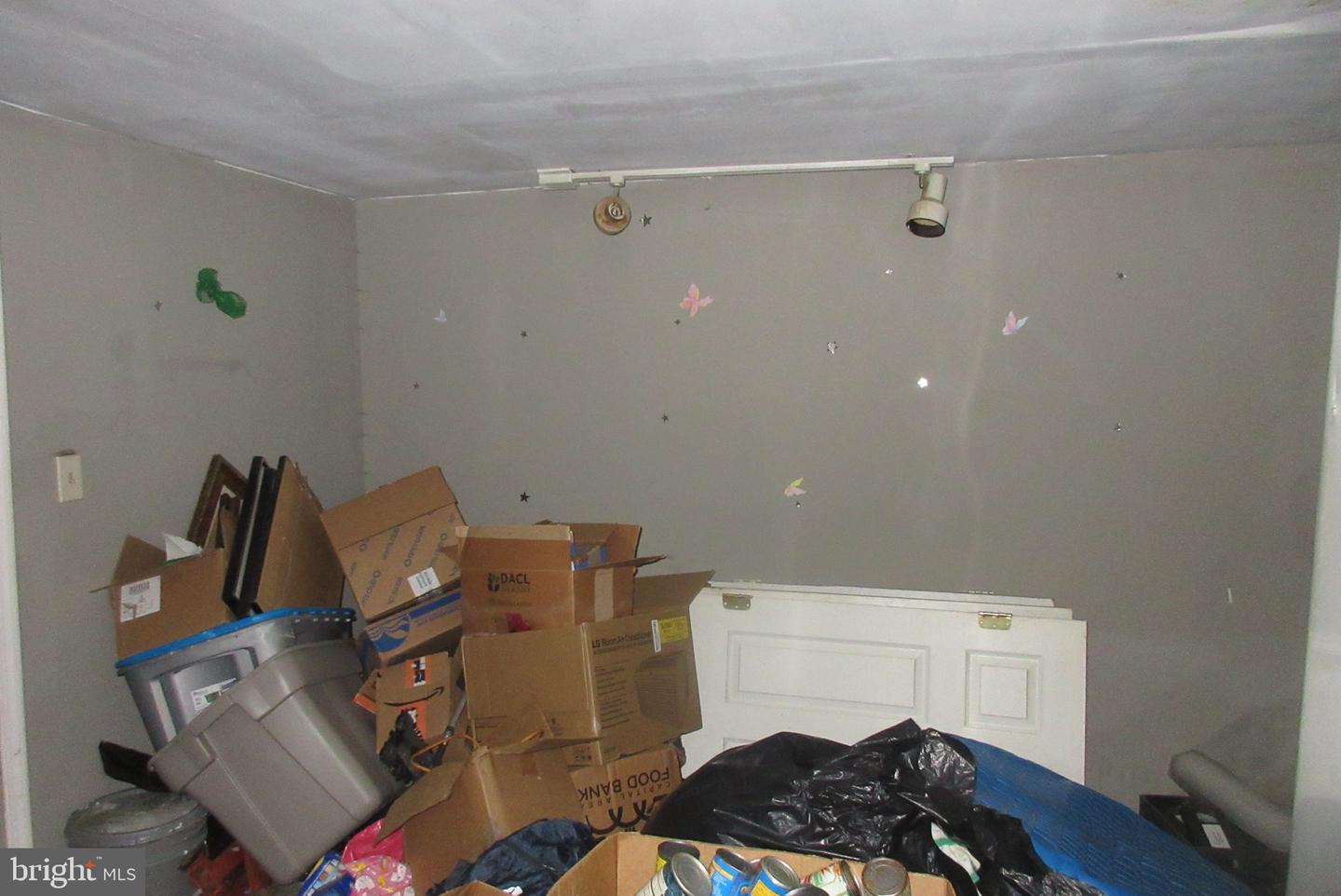 507 OAKWOOD ST SE, WASHINGTON, District Of Columbia 20032, 3 Bedrooms Bedrooms, ,2 BathroomsBathrooms,Residential,For sale,507 OAKWOOD ST SE,DCDC2240840 MLS # DCDC2240840