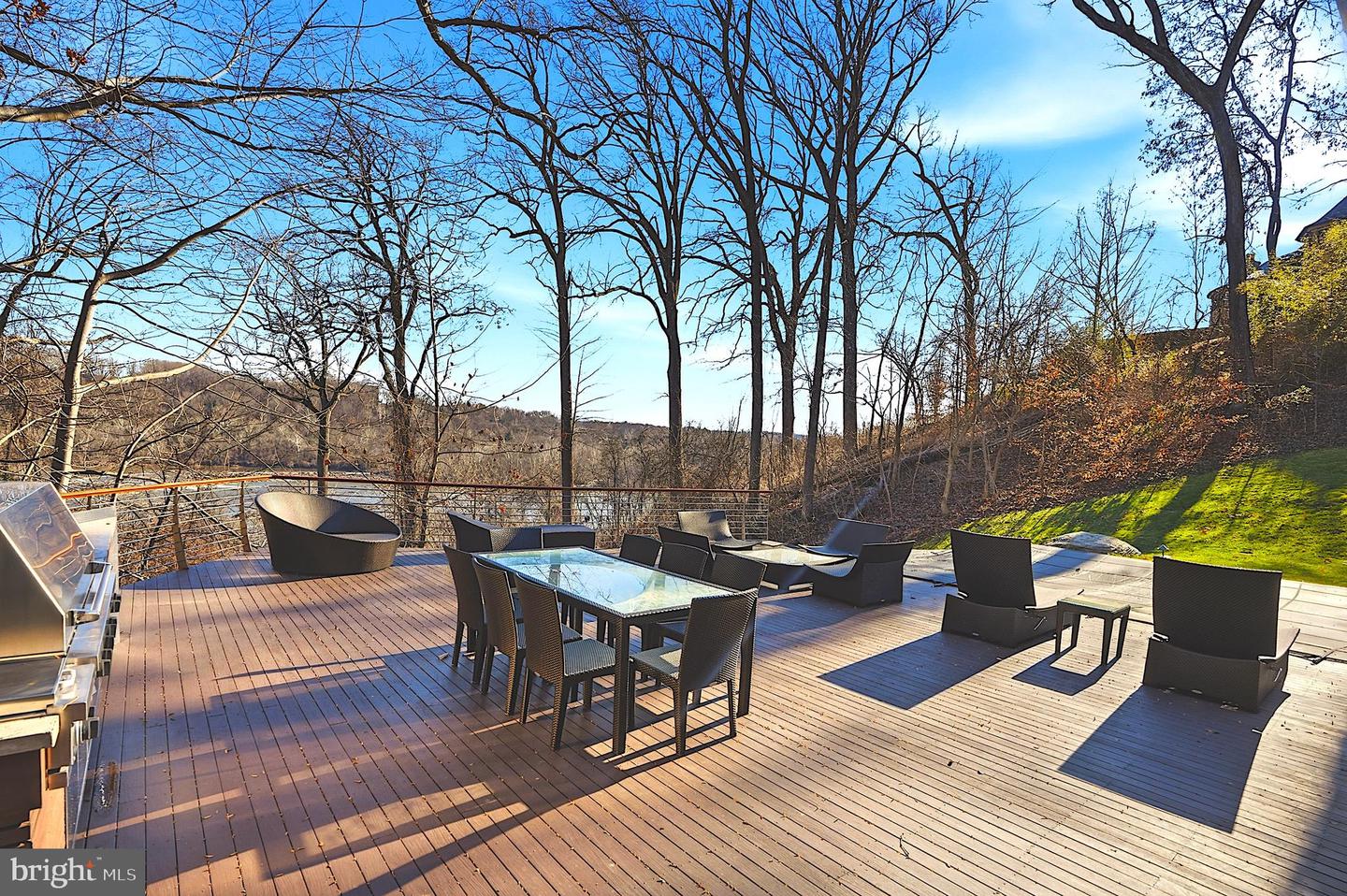 1100 CREST LANE, MCLEAN, Virginia 22101, 8 Bedrooms Bedrooms, ,7 BathroomsBathrooms,Residential,For sale,1100 CREST LANE,VAFX2285202 MLS # VAFX2285202