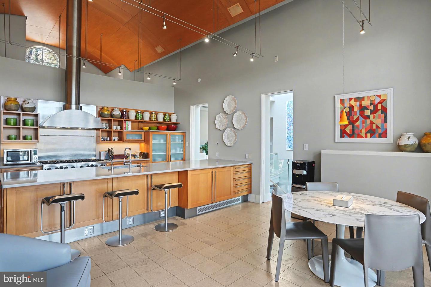 1100 CREST LANE, MCLEAN, Virginia 22101, 8 Bedrooms Bedrooms, ,7 BathroomsBathrooms,Residential,For sale,1100 CREST LANE,VAFX2285202 MLS # VAFX2285202