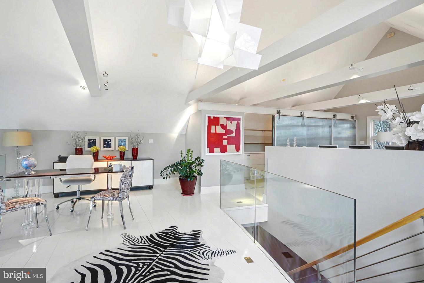 1100 CREST LANE, MCLEAN, Virginia 22101, 8 Bedrooms Bedrooms, ,7 BathroomsBathrooms,Residential,For sale,1100 CREST LANE,VAFX2285202 MLS # VAFX2285202