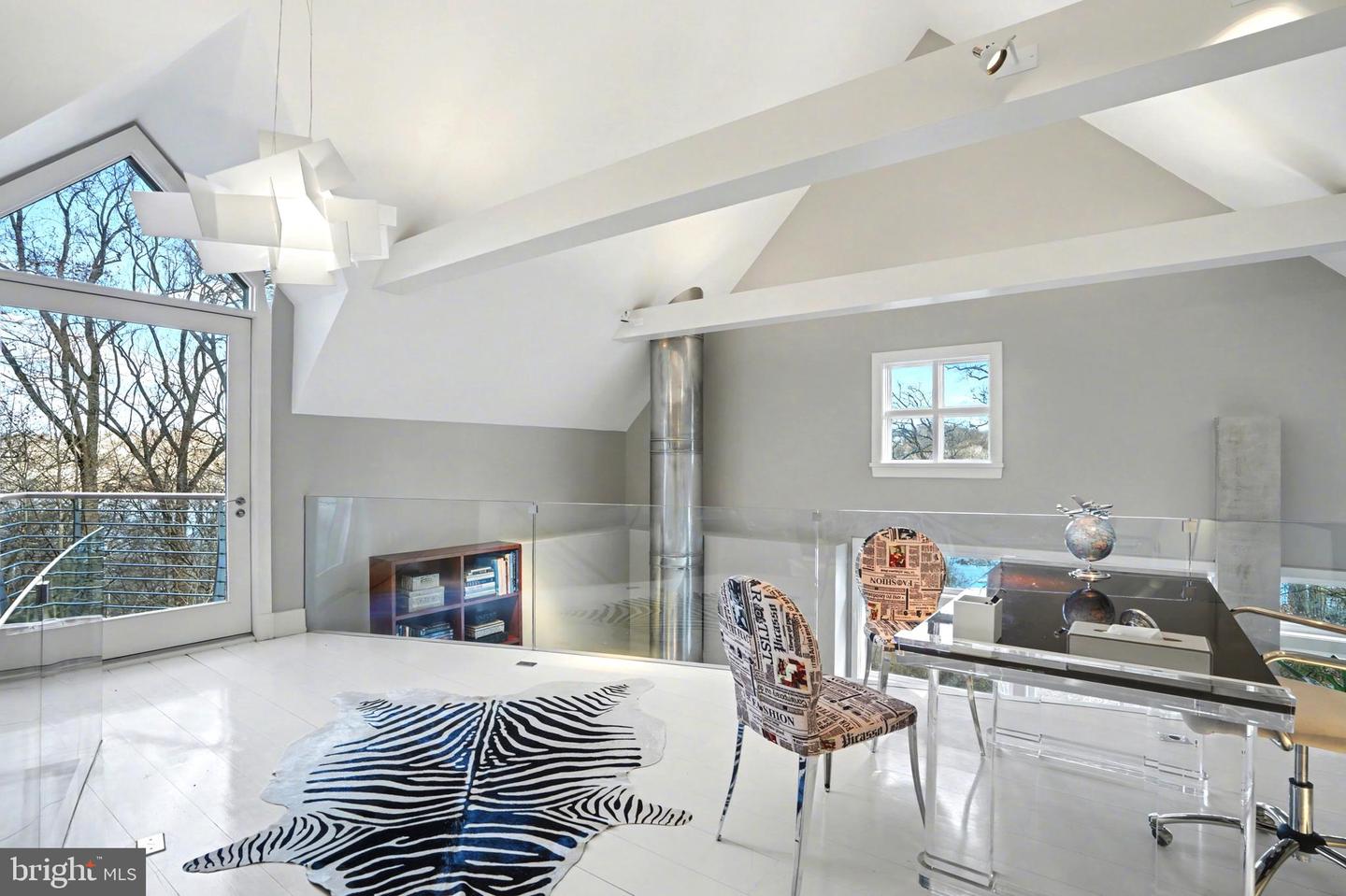 1100 CREST LANE, MCLEAN, Virginia 22101, 8 Bedrooms Bedrooms, ,7 BathroomsBathrooms,Residential,For sale,1100 CREST LANE,VAFX2285202 MLS # VAFX2285202