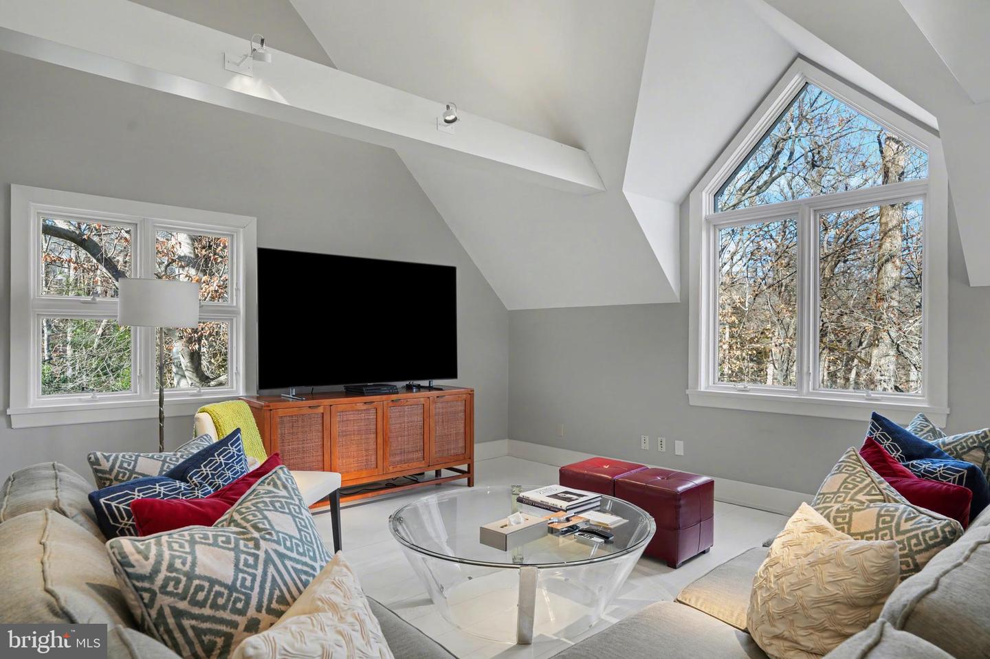 1100 CREST LANE, MCLEAN, Virginia 22101, 8 Bedrooms Bedrooms, ,7 BathroomsBathrooms,Residential,For sale,1100 CREST LANE,VAFX2285202 MLS # VAFX2285202