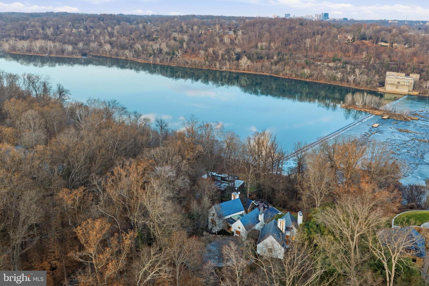 1100 CREST LANE, MCLEAN, Virginia 22101, 8 Bedrooms Bedrooms, ,7 BathroomsBathrooms,Residential,For sale,1100 CREST LANE,VAFX2285202 MLS # VAFX2285202