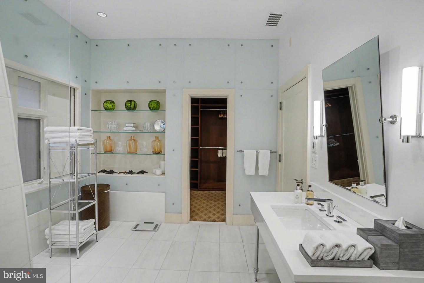 1100 CREST LANE, MCLEAN, Virginia 22101, 8 Bedrooms Bedrooms, ,7 BathroomsBathrooms,Residential,For sale,1100 CREST LANE,VAFX2285202 MLS # VAFX2285202