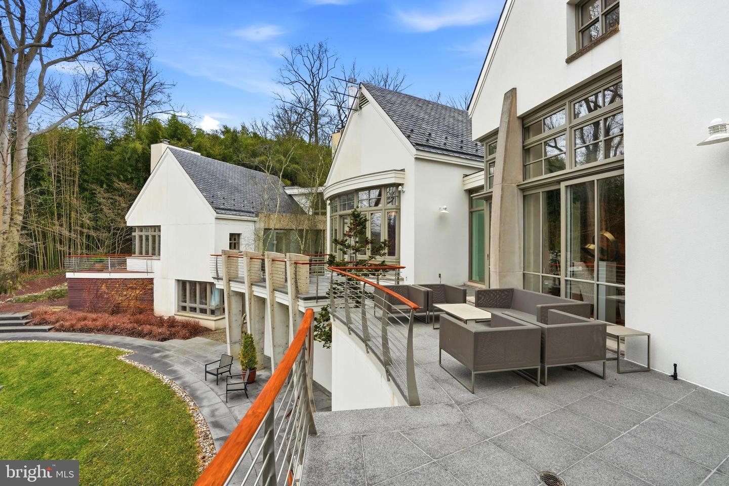 1100 CREST LANE, MCLEAN, Virginia 22101, 8 Bedrooms Bedrooms, ,7 BathroomsBathrooms,Residential,For sale,1100 CREST LANE,VAFX2285202 MLS # VAFX2285202