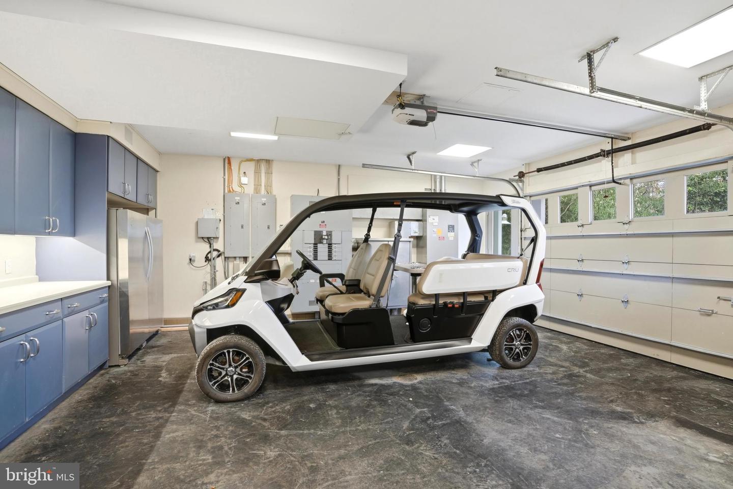 1100 CREST LN, MCLEAN, Virginia 22101, 7 Bedrooms Bedrooms, 19 Rooms Rooms,6 BathroomsBathrooms,Residential,For sale,1100 CREST LN,VAFX2285202 MLS # VAFX2285202