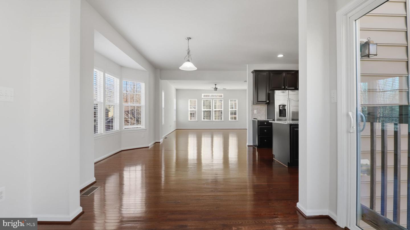 12690 LAKESIDE CT, WOODBRIDGE, Virginia 22192, 3 Bedrooms Bedrooms, ,3 BathroomsBathrooms,Residential,For sale,12690 LAKESIDE CT,VAPW2110396 MLS # VAPW2110396