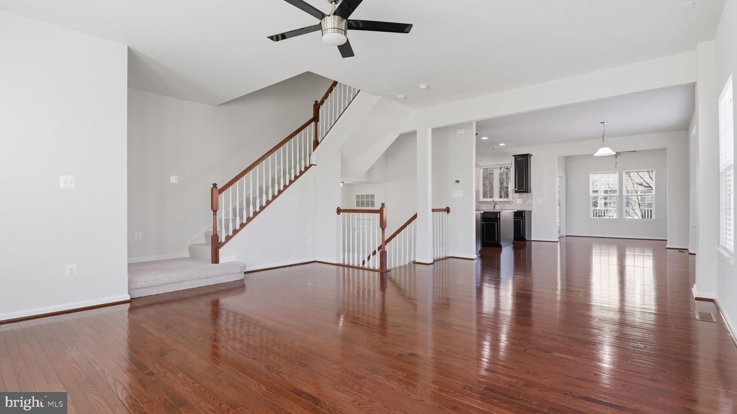 12690 LAKESIDE CT, WOODBRIDGE, Virginia 22192, 3 Bedrooms Bedrooms, ,3 BathroomsBathrooms,Residential,For sale,12690 LAKESIDE CT,VAPW2110396 MLS # VAPW2110396