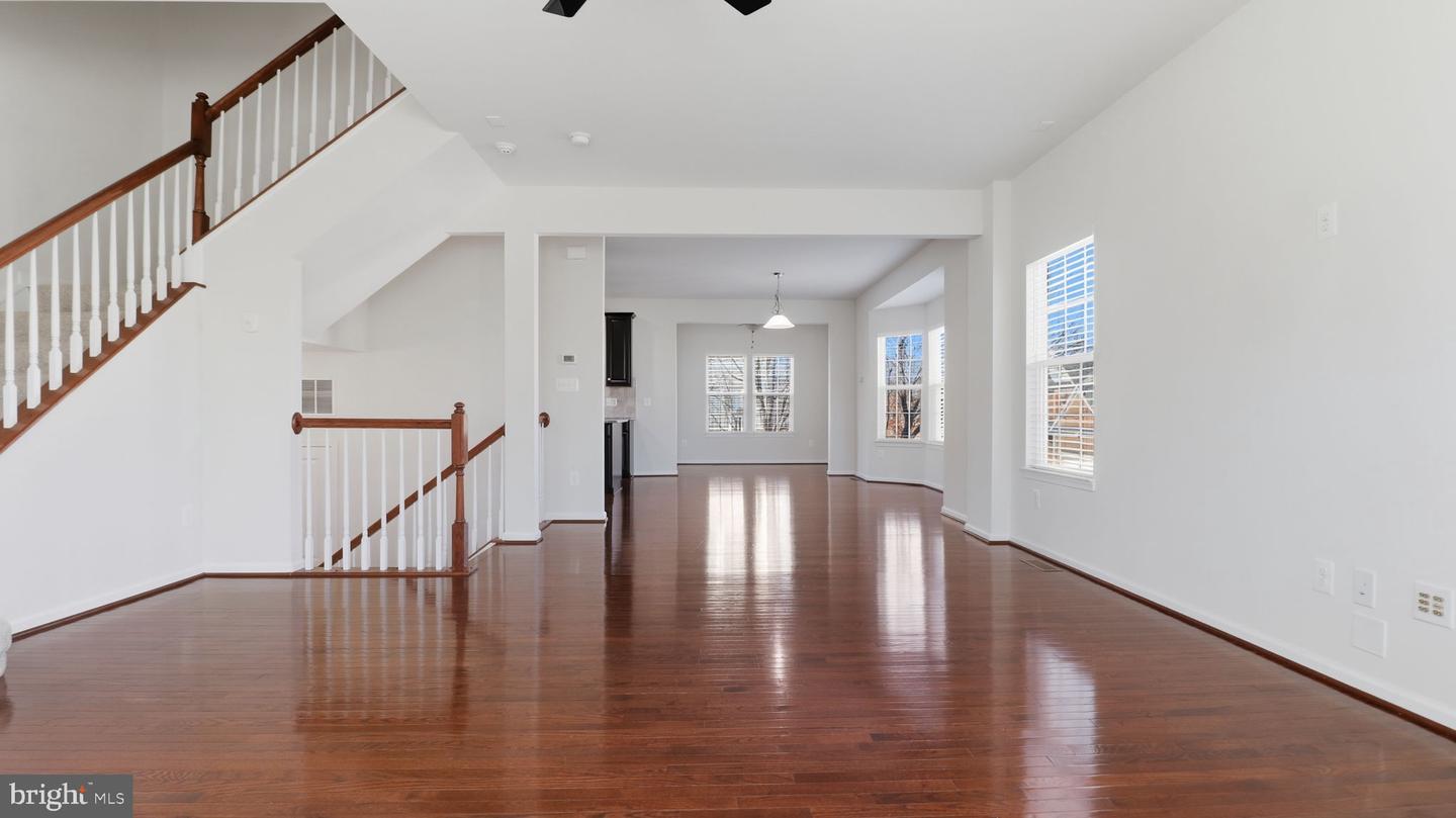 12690 LAKESIDE CT, WOODBRIDGE, Virginia 22192, 3 Bedrooms Bedrooms, ,3 BathroomsBathrooms,Residential,For sale,12690 LAKESIDE CT,VAPW2110396 MLS # VAPW2110396