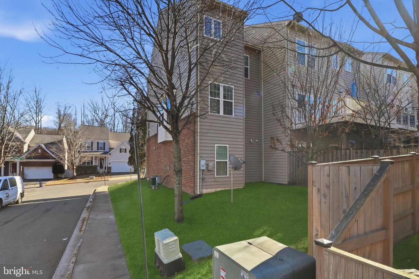 12690 LAKESIDE CT, WOODBRIDGE, Virginia 22192, 3 Bedrooms Bedrooms, ,3 BathroomsBathrooms,Residential,For sale,12690 LAKESIDE CT,VAPW2110396 MLS # VAPW2110396