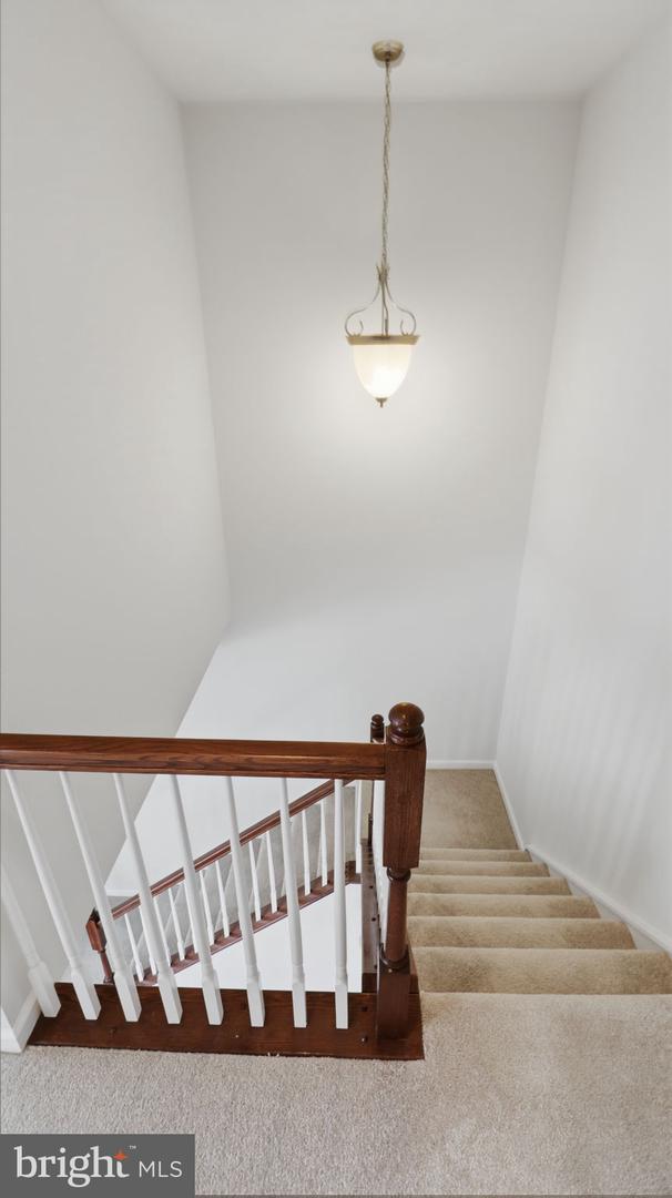 12690 LAKESIDE CT, WOODBRIDGE, Virginia 22192, 3 Bedrooms Bedrooms, ,3 BathroomsBathrooms,Residential,For sale,12690 LAKESIDE CT,VAPW2110396 MLS # VAPW2110396