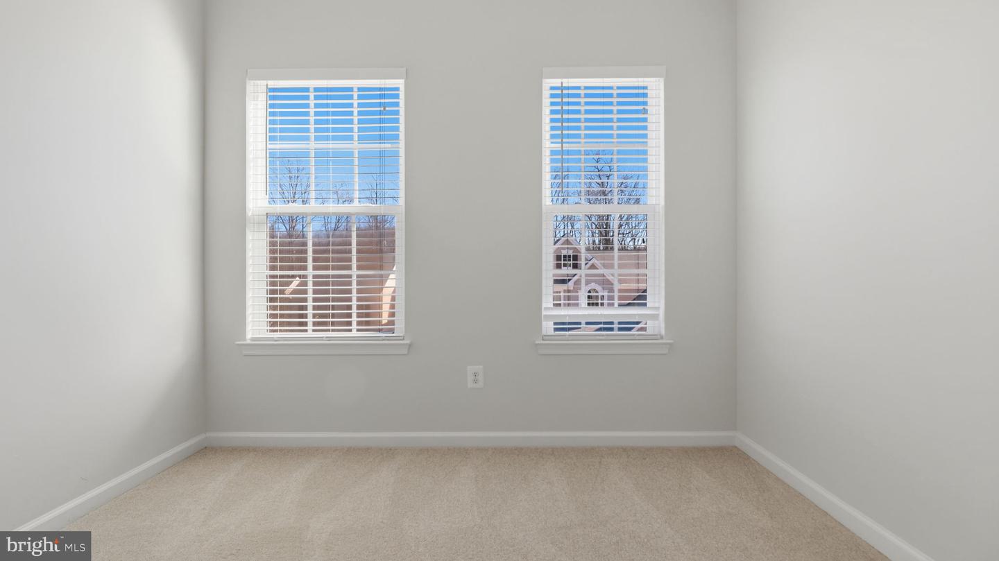 12690 LAKESIDE CT, WOODBRIDGE, Virginia 22192, 3 Bedrooms Bedrooms, ,3 BathroomsBathrooms,Residential,For sale,12690 LAKESIDE CT,VAPW2110396 MLS # VAPW2110396