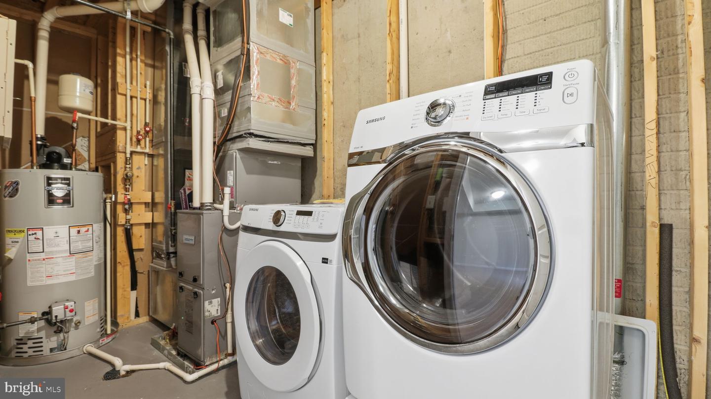 12690 LAKESIDE CT, WOODBRIDGE, Virginia 22192, 3 Bedrooms Bedrooms, ,3 BathroomsBathrooms,Residential,For sale,12690 LAKESIDE CT,VAPW2110396 MLS # VAPW2110396